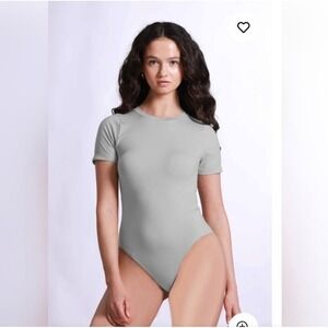 Astroremiges Womens Short Sleeve Bodysuit Meteor Slate Grey Crew Neck Large NWT